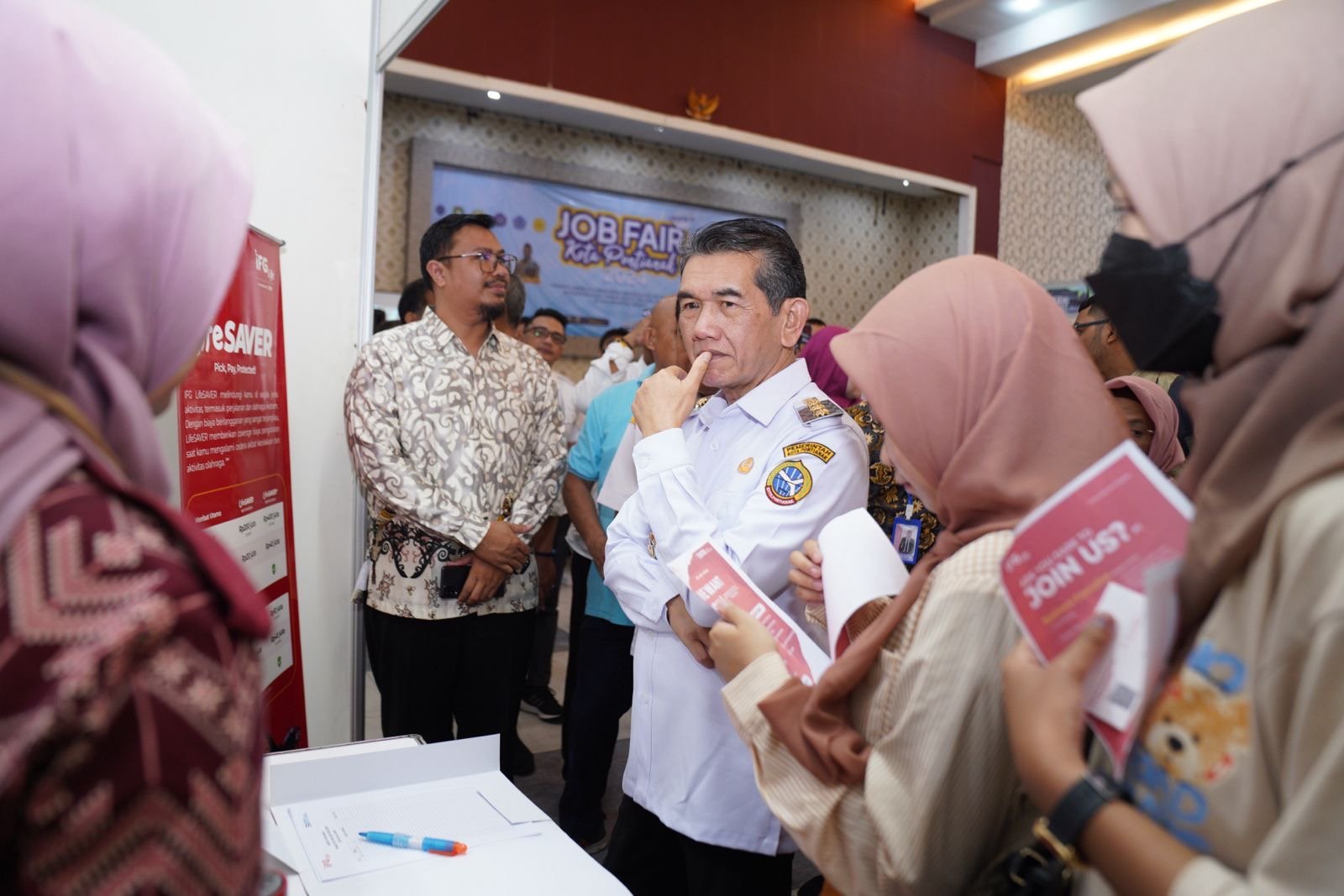 Kurangi Angka Pengangguran ,1.097 Lowongan Kerja Tersedia di Job Fair Kota Pontianak